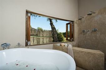 Posada Simbavati River Lodge
