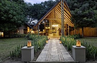 Posada Simbavati River Lodge