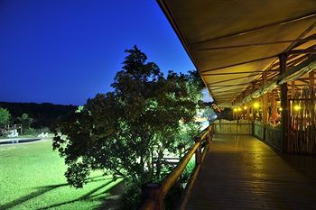 Posada Nkambeni Safari Camp