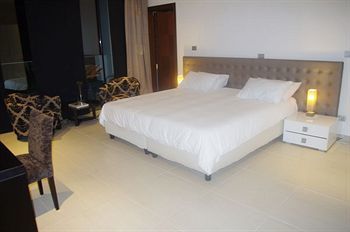Hotel Maison Rouge