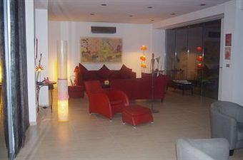 Hotel Maison Rouge