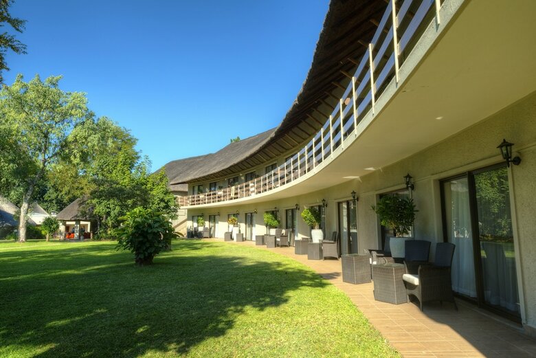 Hotel A'zambezi River Lodge