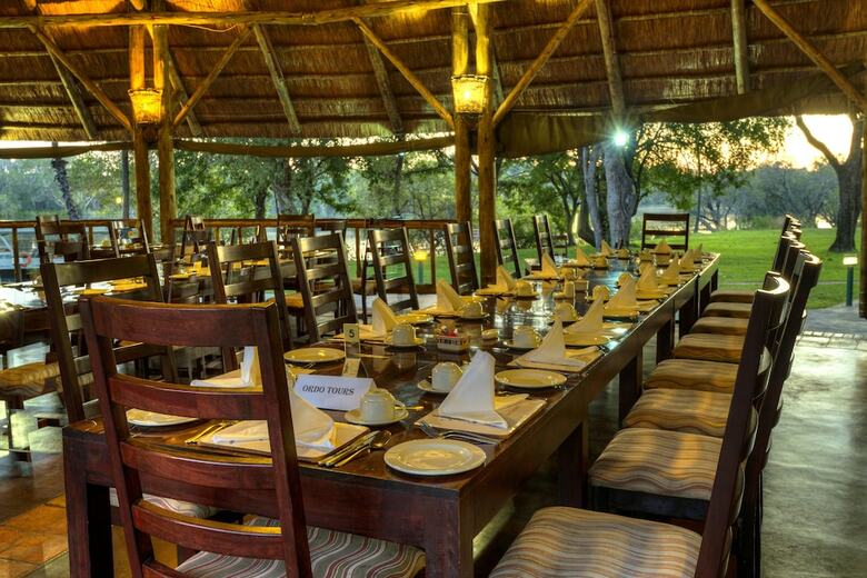 Hotel A'zambezi River Lodge