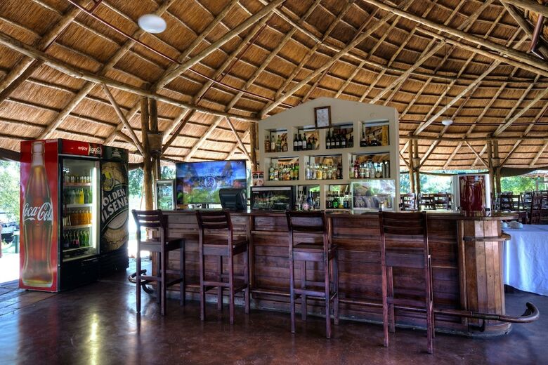 Hotel A'zambezi River Lodge