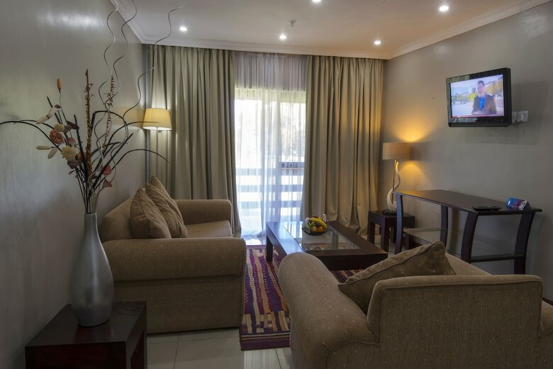 Hotel A'zambezi River Lodge