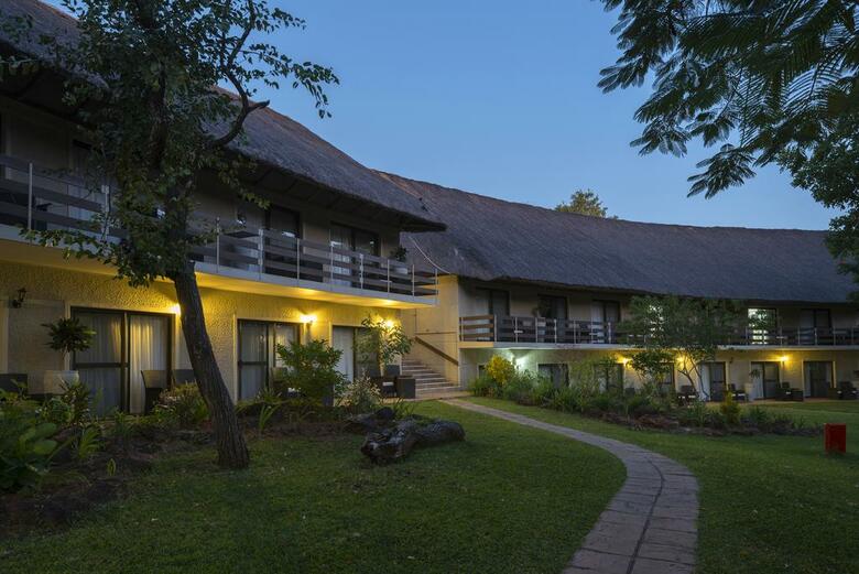 Hotel A'zambezi River Lodge
