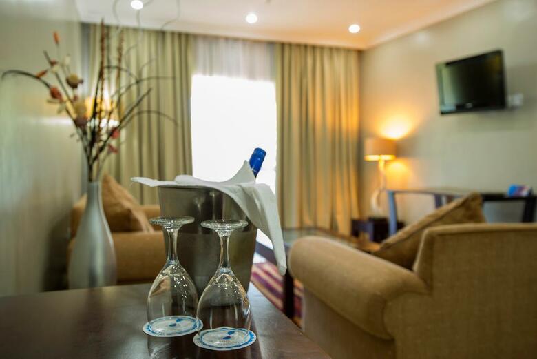 Hotel A'zambezi River Lodge
