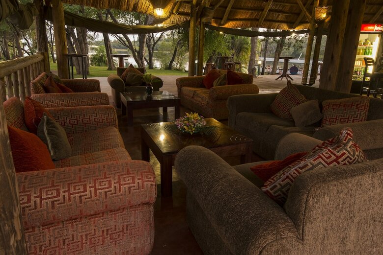 Hotel A'zambezi River Lodge
