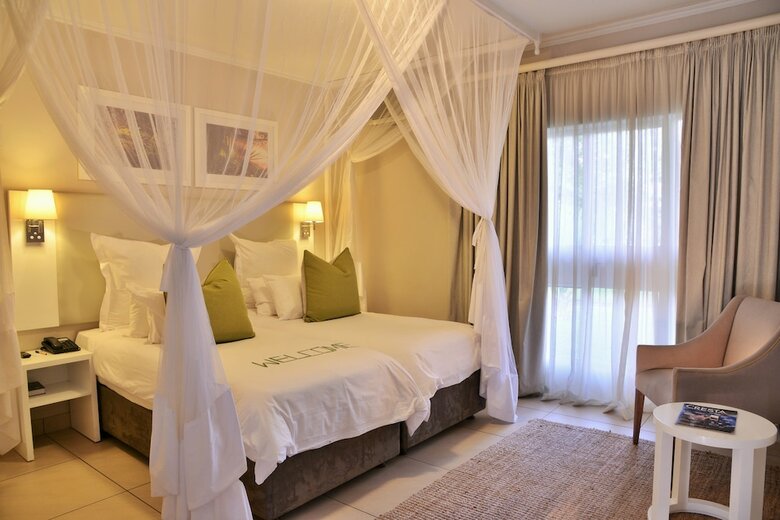Hotel Cresta Sprayview