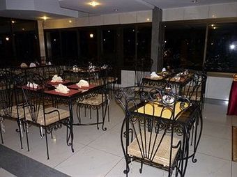 Tou'ngou Hotel