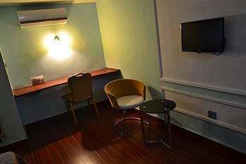 Dk Hotel