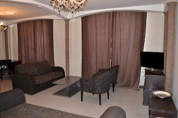 Hotel Jardy H�tel & Suites