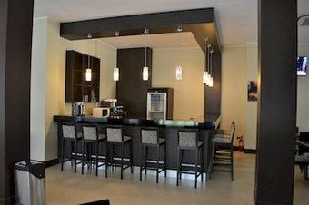 Hotel Jardy H�tel & Suites