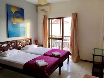 Aparthotel Aquamarina Suites
