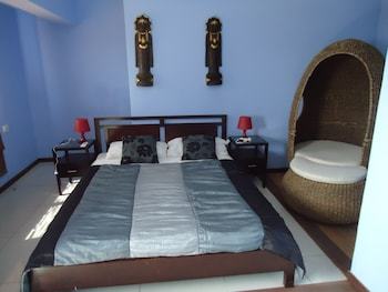 Aparthotel Aquamarina Suites