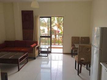 Aparthotel Aquamarina Suites