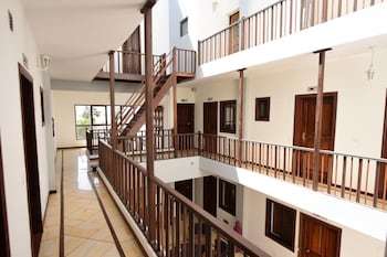 Aparthotel Aquamarina Suites