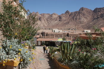 Catherine Plaza Hotel
