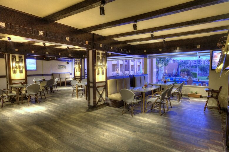 Africana Hotel & Spa