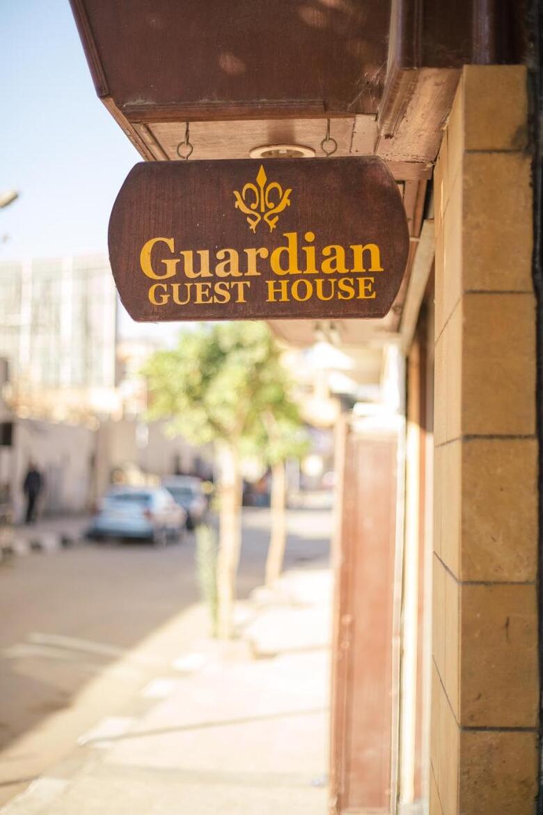 Bed & Breakfast Guardian Guest House