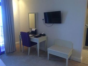 Belle-vue Hotel And Spa