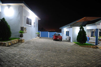 Hotel Mount Pleasant Inns & Apartment