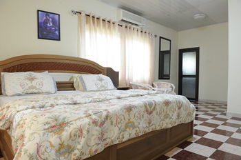 Hotel Mount Pleasant Inns & Apartment