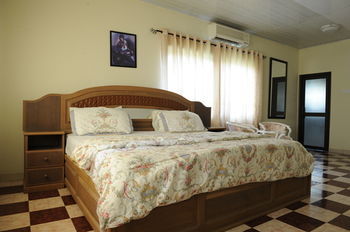 Hotel Mount Pleasant Inns & Apartment