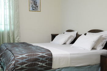 Hotel Mount Pleasant Inns & Apartment