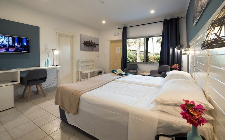 Sunset Beach Hotel