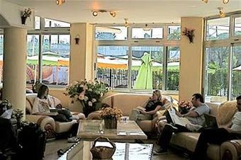 Dimitri Hotel
