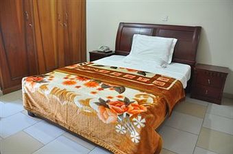 Oscarpak Royal Hotel