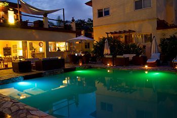 Bed & Breakfast La Villa Boutique Hotel