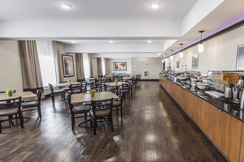 Hotel Comfort Inn & Suites