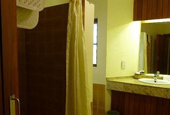 Hotel Sarova Salt Lick Game Lodge