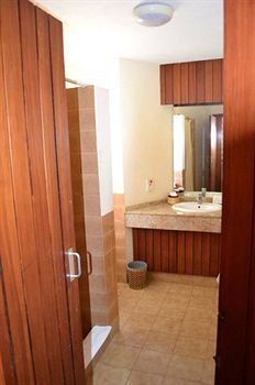 Hotel Sarova Salt Lick Game Lodge