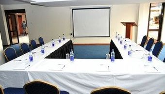 67 Airport Hotel