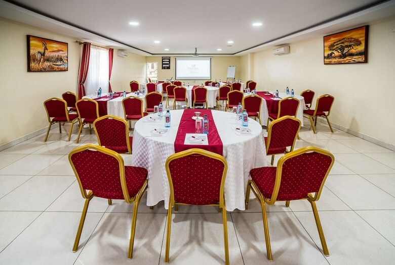 Prideinn Raphta Hotel