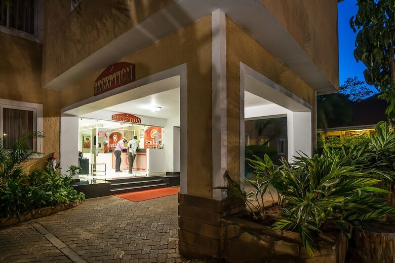 Prideinn Raphta Hotel