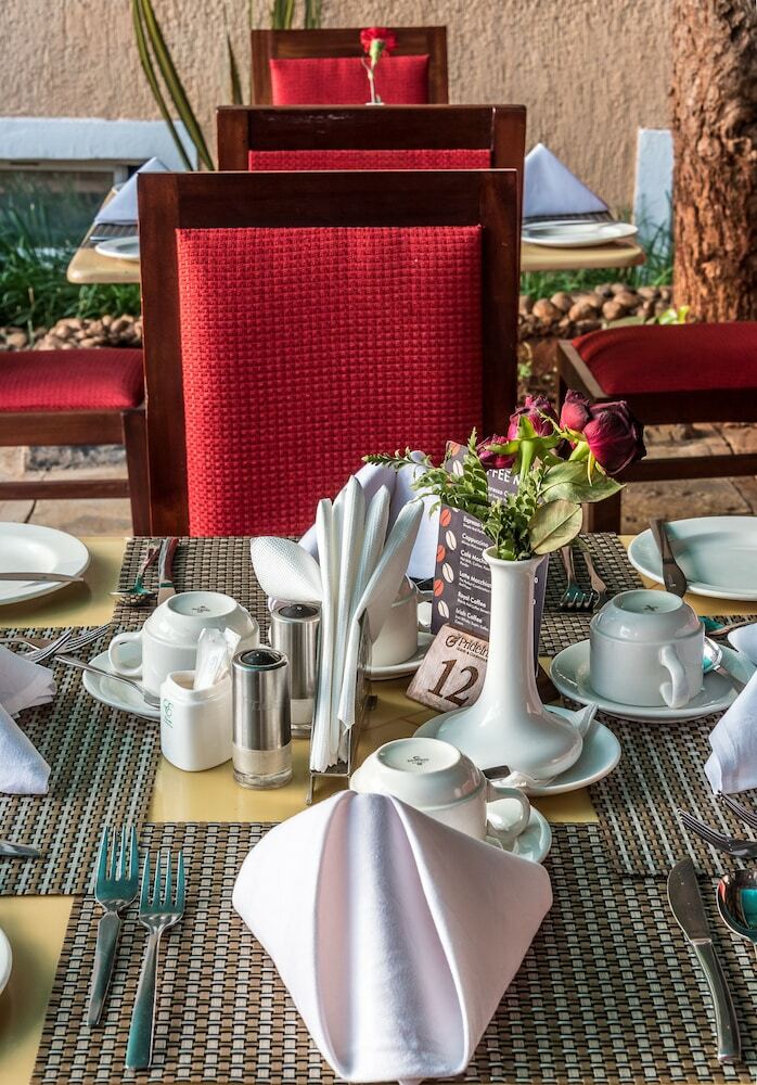 Prideinn Raphta Hotel