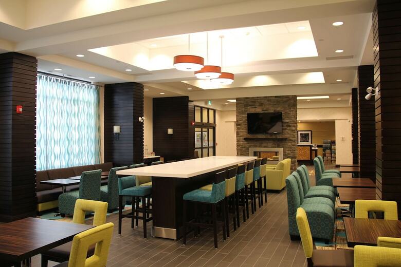 Hotel Hampton Inn By Hilton Winnipeg/airport