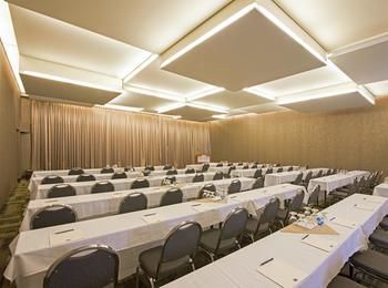 Hotel Four Points By Sheraton Winnipeg International Airport