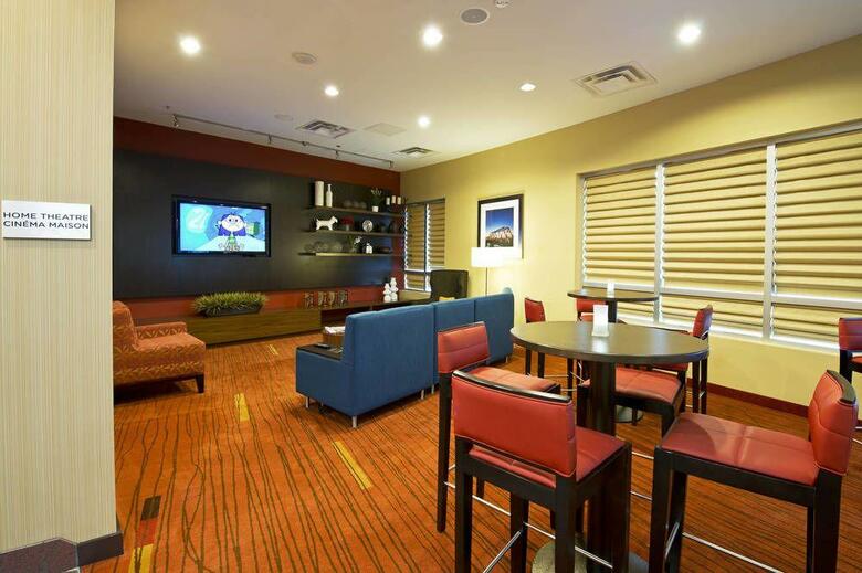 Hotel Courtyard By Marriott Ottawa East