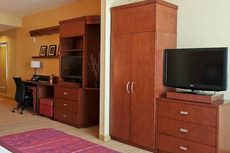 Hotel Courtyard By Marriott Ottawa East