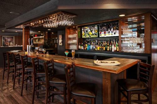 Hotel Oceanfront Suites At Cowichan Bay