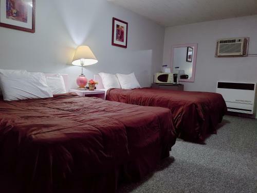 Motel Kootenay Country Inn