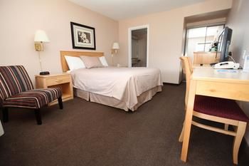 Motel Canadas Best Value Inn