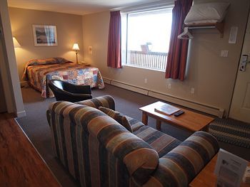 West Coast Motel