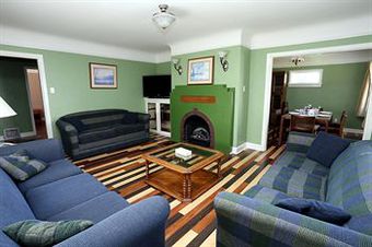 James Bay Inn Hotel & Suites