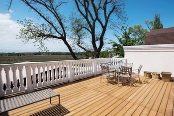 Aparthotel Riverbend Inn And Vineyard